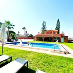 Sol Y Luna Villa *